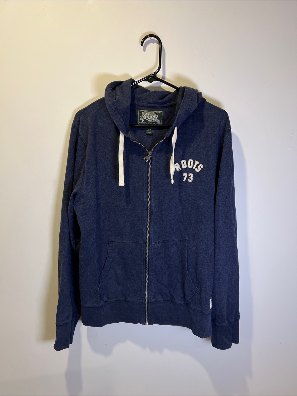 ✨Vintage✨ Roots Navy Zip Hoodie with White 'Roots 73' Accent size L